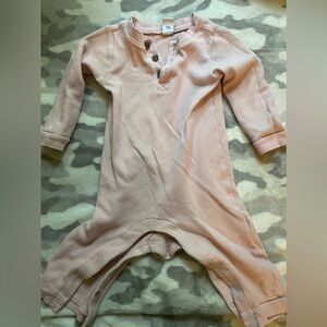 2 onesies 12-18m
